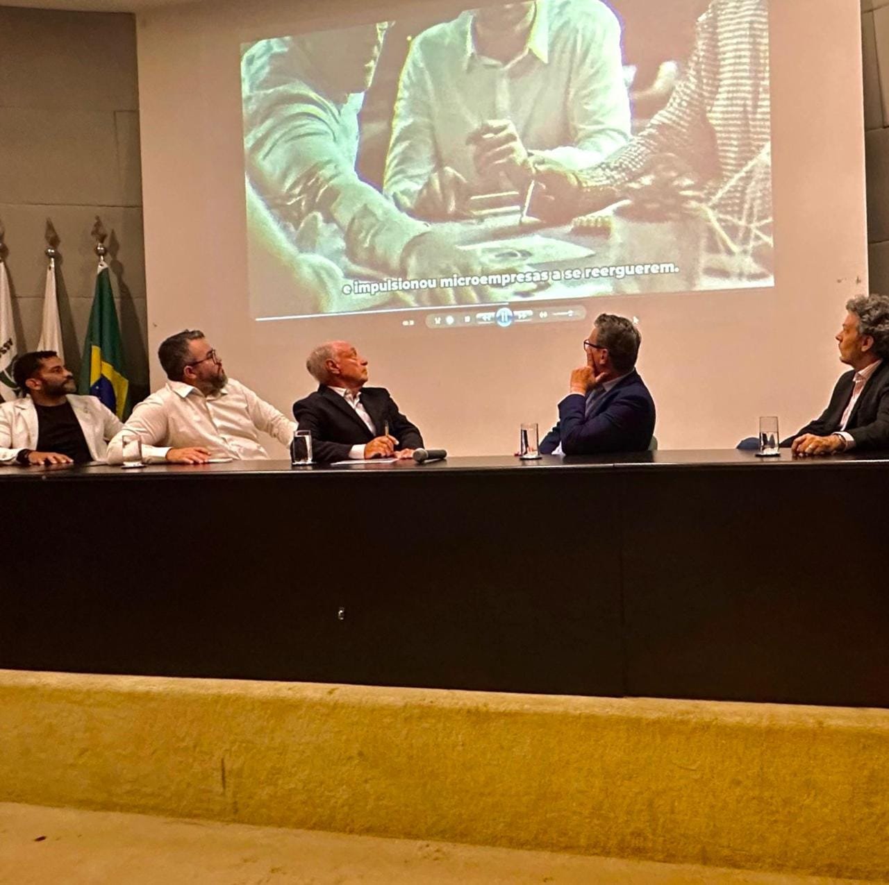 803fecff-f21d-4ae7-88b0-c5c1a40ccbbe